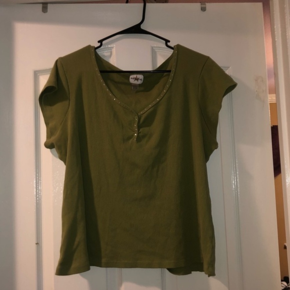 Green shirt